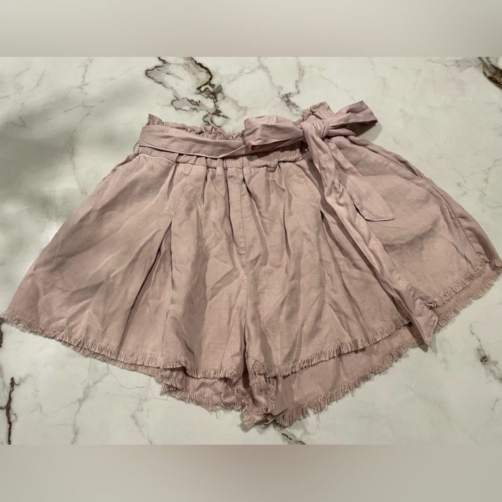 POISON MUSHROOM Short/Skirt with Waist Tie SZ/Small color Cream.